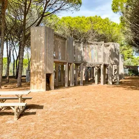 Camping L'oasis Des Pins *